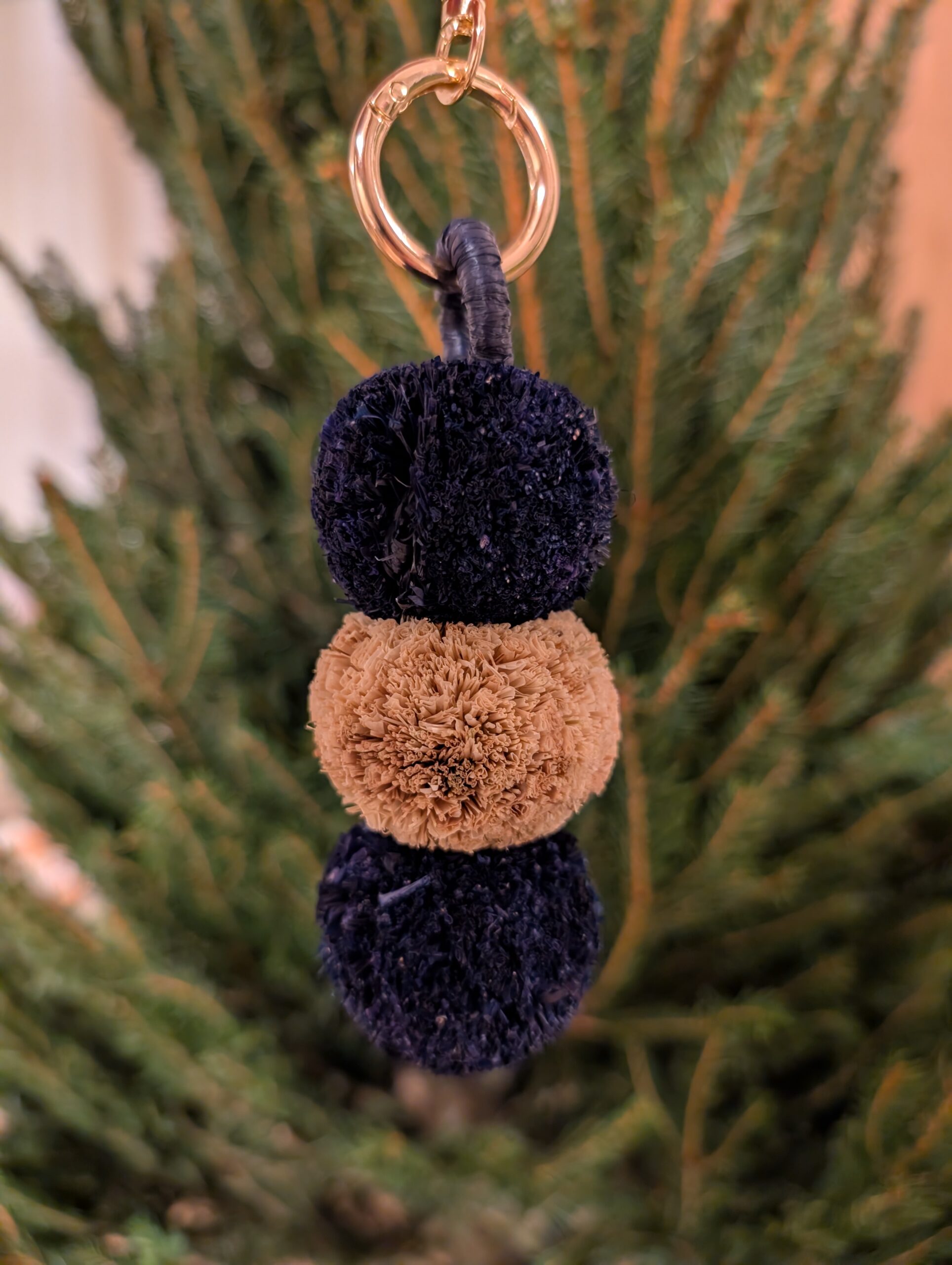 PXL_20251214_220146086